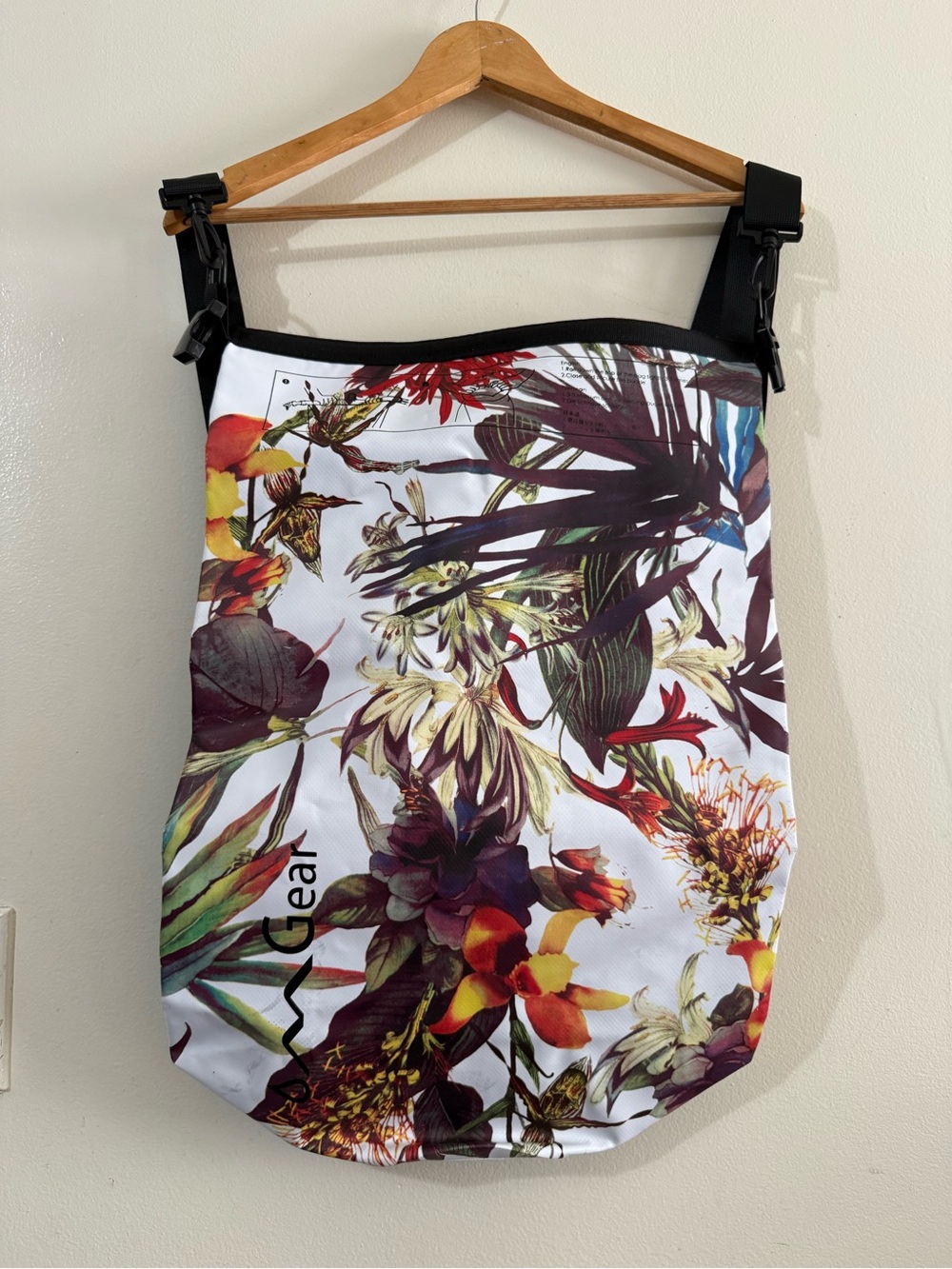 GEAR Floral Print Tote Bag in White with Multicolor Botanical Design